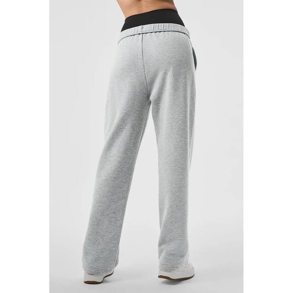 ALO YOGA Women's Accolade Straight Leg Sweatpant Size L In Athletic Heather Grey - Picture 2 of 9